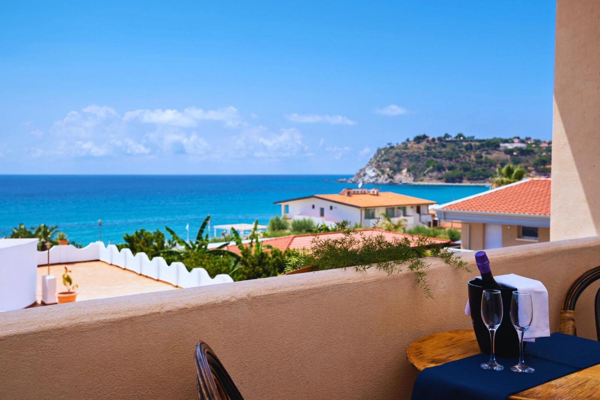 Hotel Ipomea Club Capo Vaticano Esterno foto