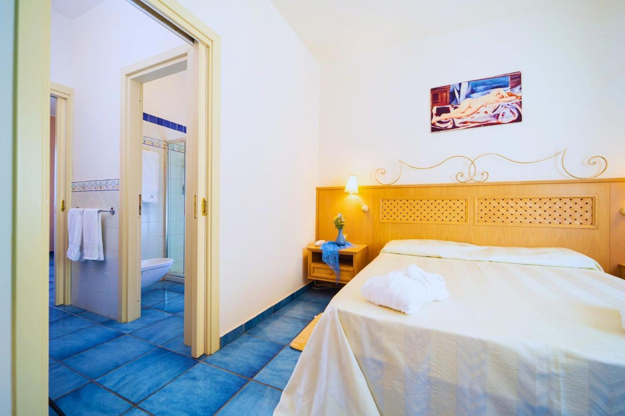 Hotel Ipomea Club Capo Vaticano Esterno foto